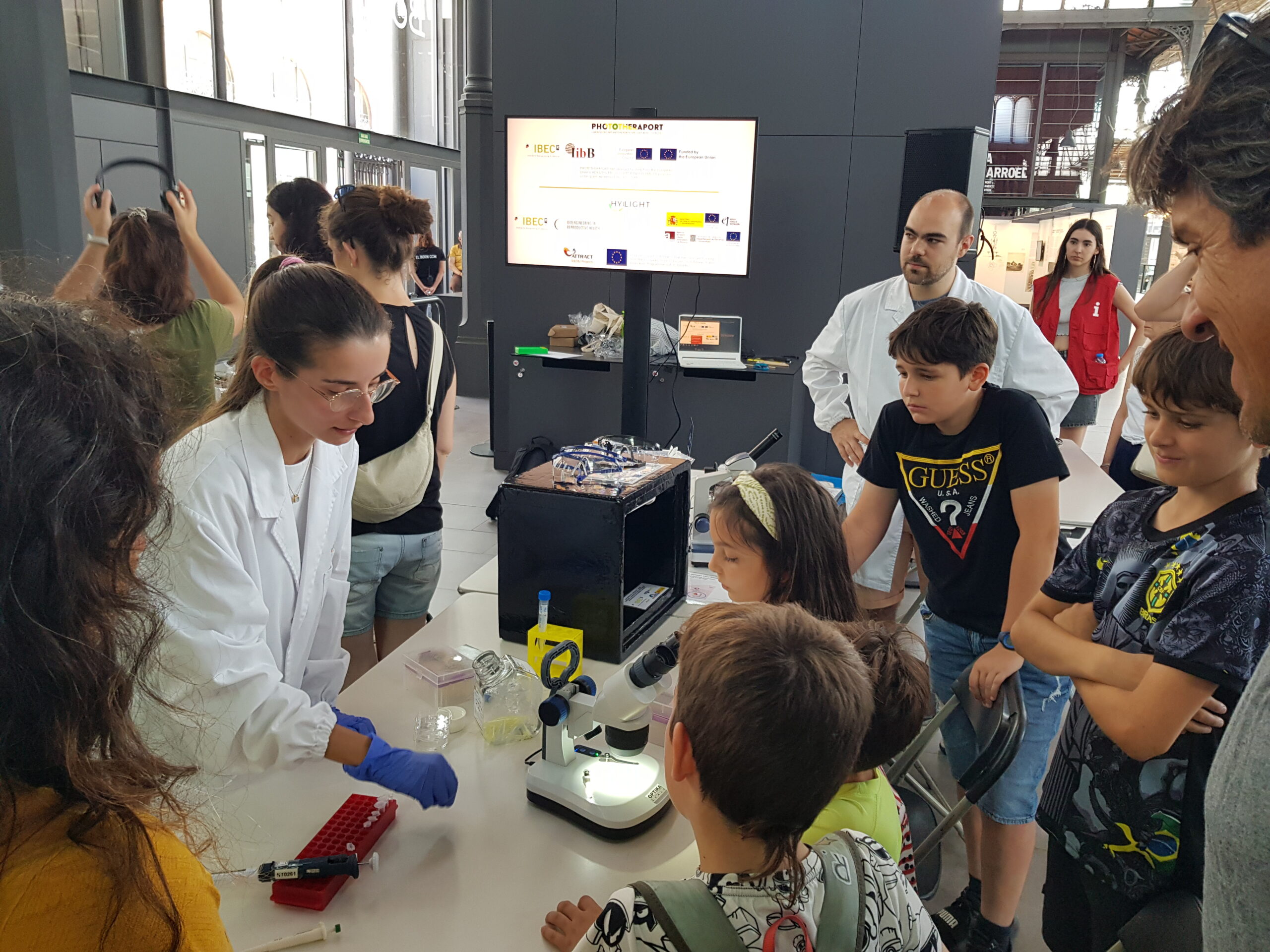 Engaging the public in cutting-edge fertility research during the 18th “Science Party” in Barcelona